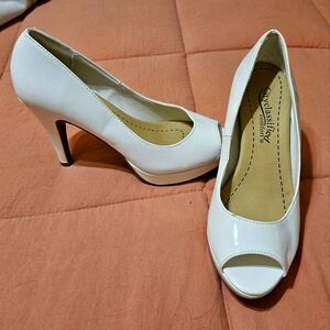 White Patent Leather Peep Toe Heels size 6.5